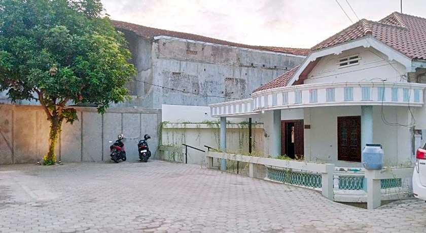 RedDoorz @ Hotel DPraya Pati