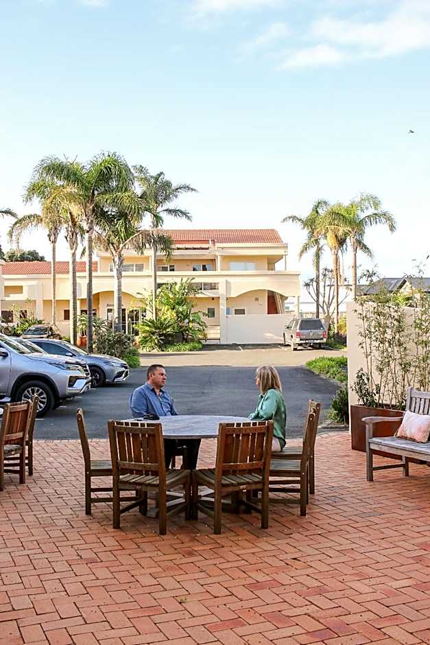 Ocean Beach Motor Lodge