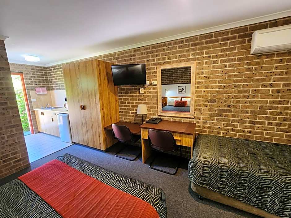 Idlewilde Town & Country Motor Inn