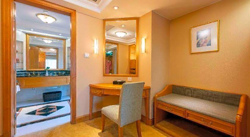 Regency Hotel