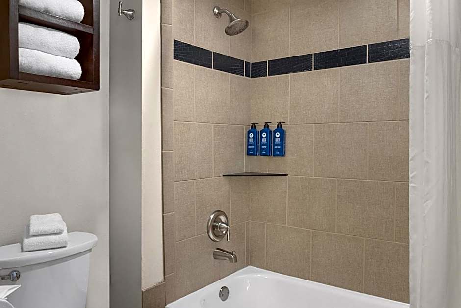 Peacock Suites