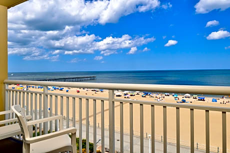 Room, 2 Queen Beds, Balcony, Oceanfront