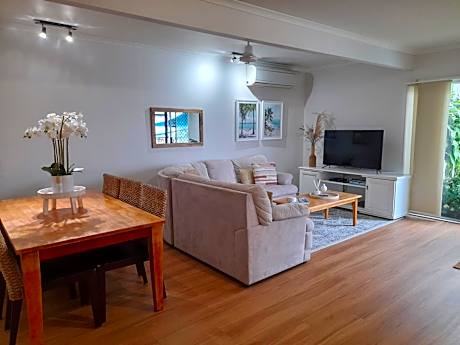 Airlie Apartments