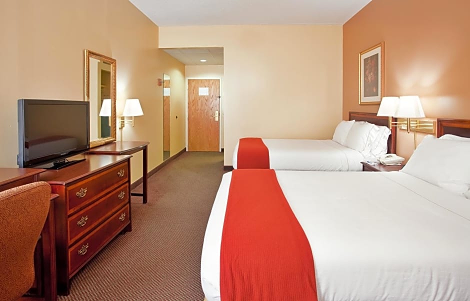 Holiday Inn Express Marshfield - Springfield Area, an IHG Hotel