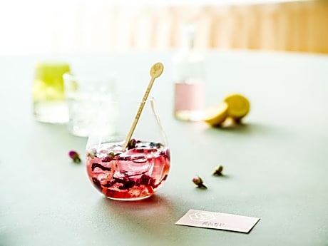 Studio (2 Twin Beds)