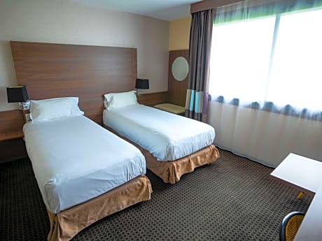 Standard Room with 2 single beds