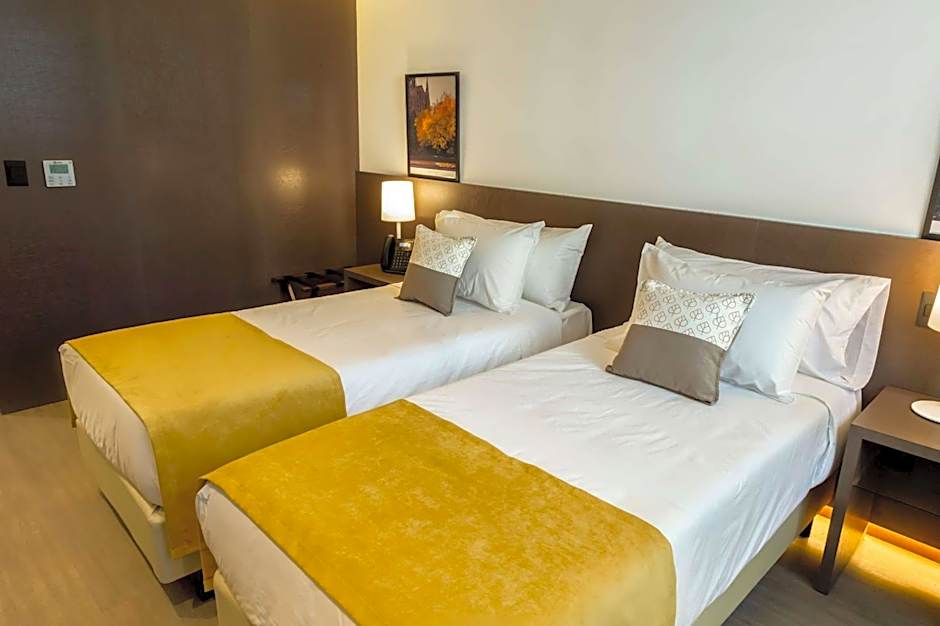 Dazzler by Wyndham La Plata