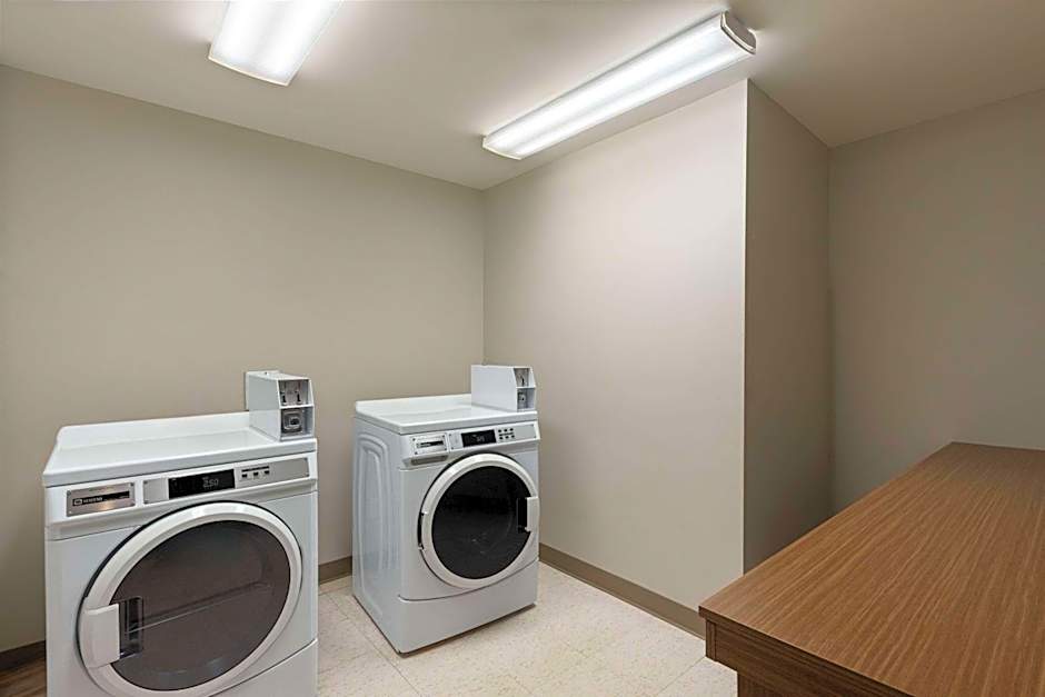 Microtel Inn & Suites By Wyndham Kirkland Lake