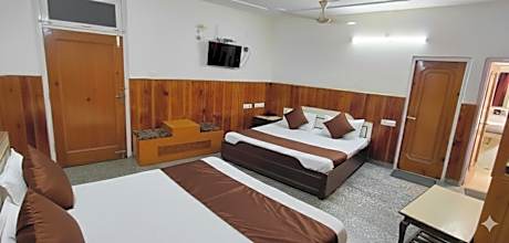 Deluxe Family Room