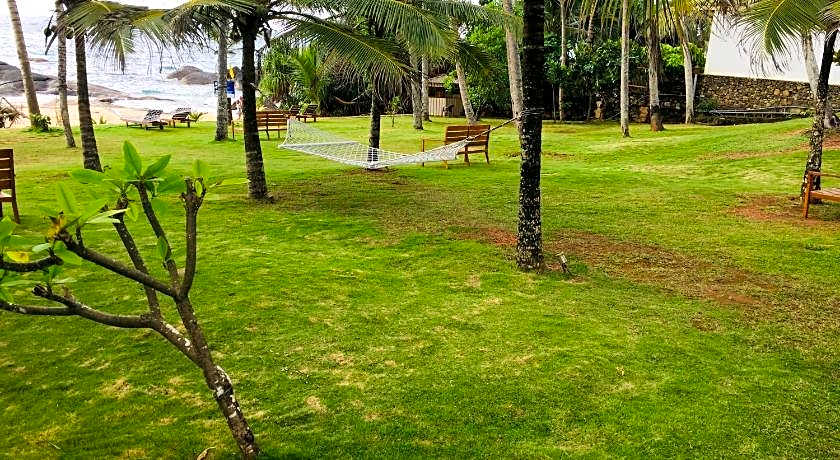 R Degrees Ambalangoda