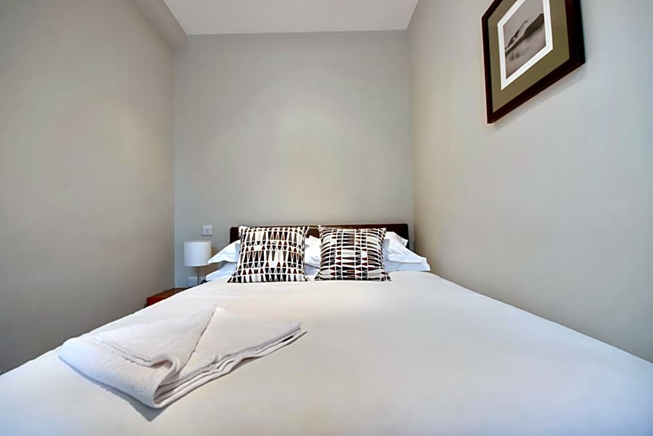 Orange Grove Hotel & Gardens