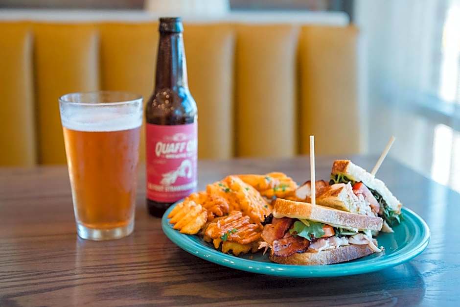 Hotel Indigo Columbus Architectural Center By IHG