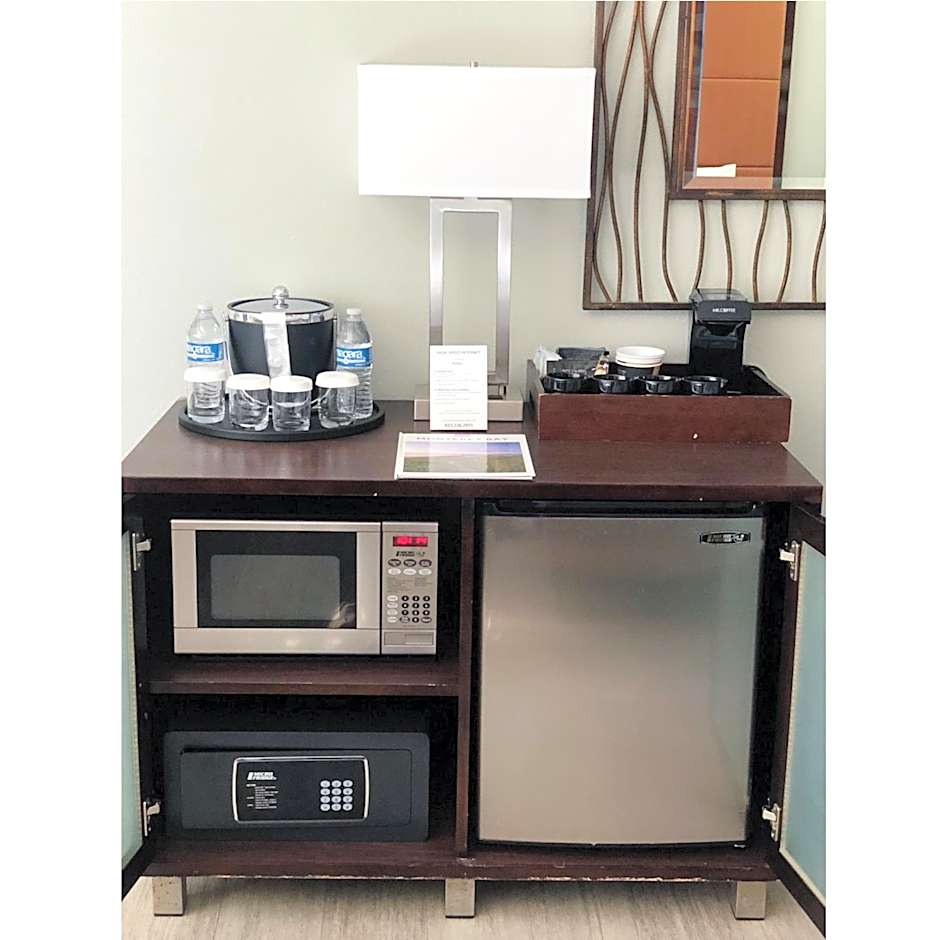 Mariposa Inn And Suites