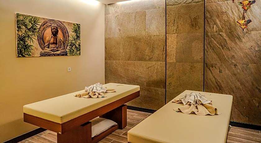 Tuzla Garden Hotel and Spa