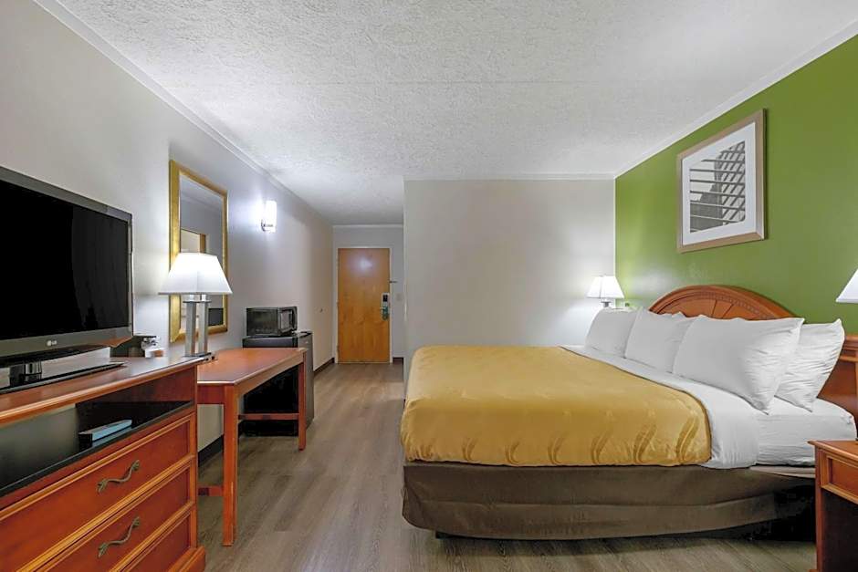 Quality Inn - Roxboro South