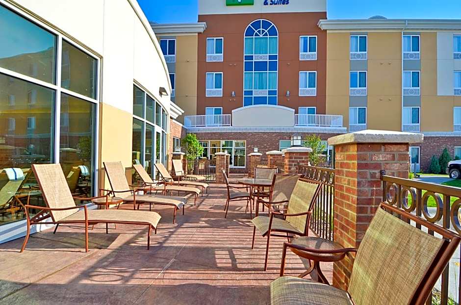 Holiday Inn Express Hotel And Suites Williston By IHG