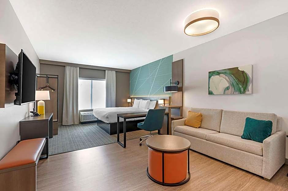 Comfort Suites