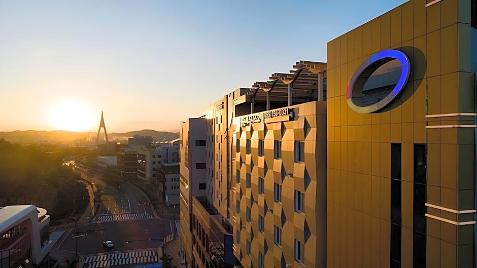Golden Business Hotel