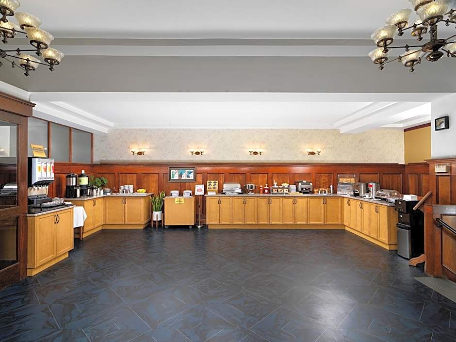 Huntingdon Hotel and Suites