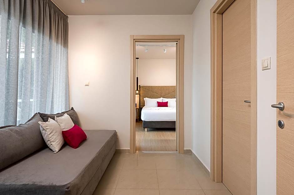 Trianon Luxury Apartments & Suites