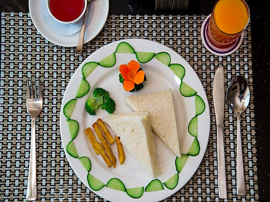 Clarks Inn Suites, Katra
