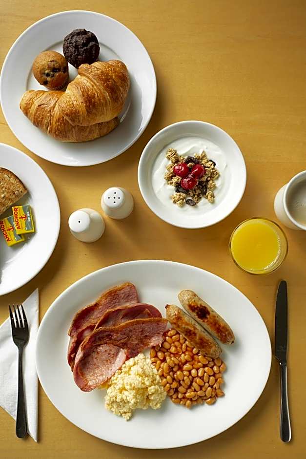 Holiday Inn Express Southampton - M27 J7 By IHG