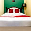 OYO 2165 Alyah Guest House Syariah