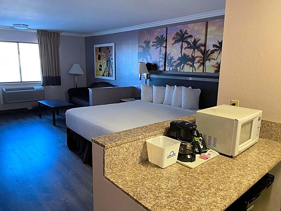 Days Inn by Wyndham Indio