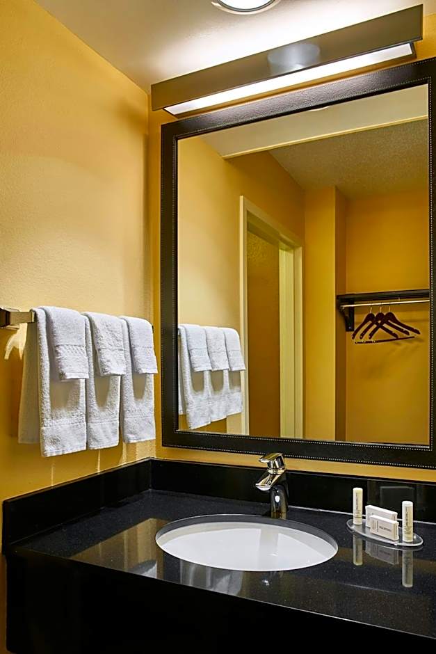 Fairfield Inn by Marriott Myrtle Beach Broadway at the Beach