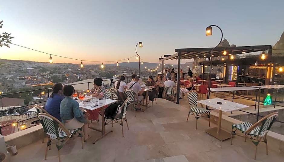 Elegance Cave Suites