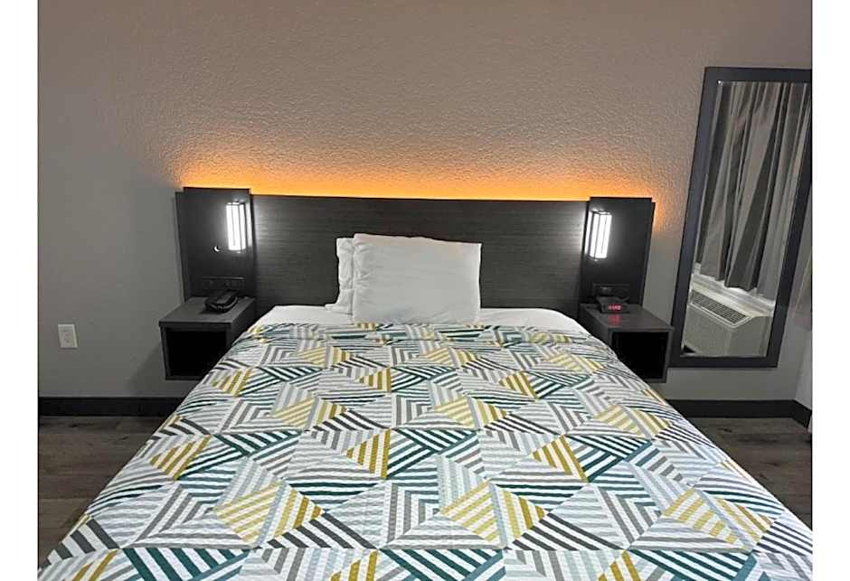Studio 6 Extended Stay - West Palm Beach, FL