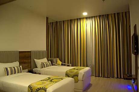 Deluxe Twin Room Type A