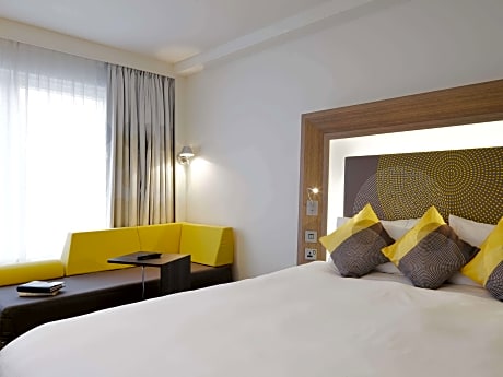 Superior Premium Room with Queen bed