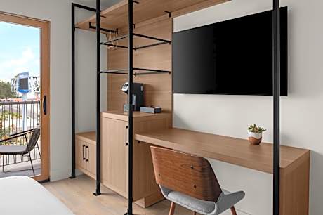 King Room with Patio - Ground Floor