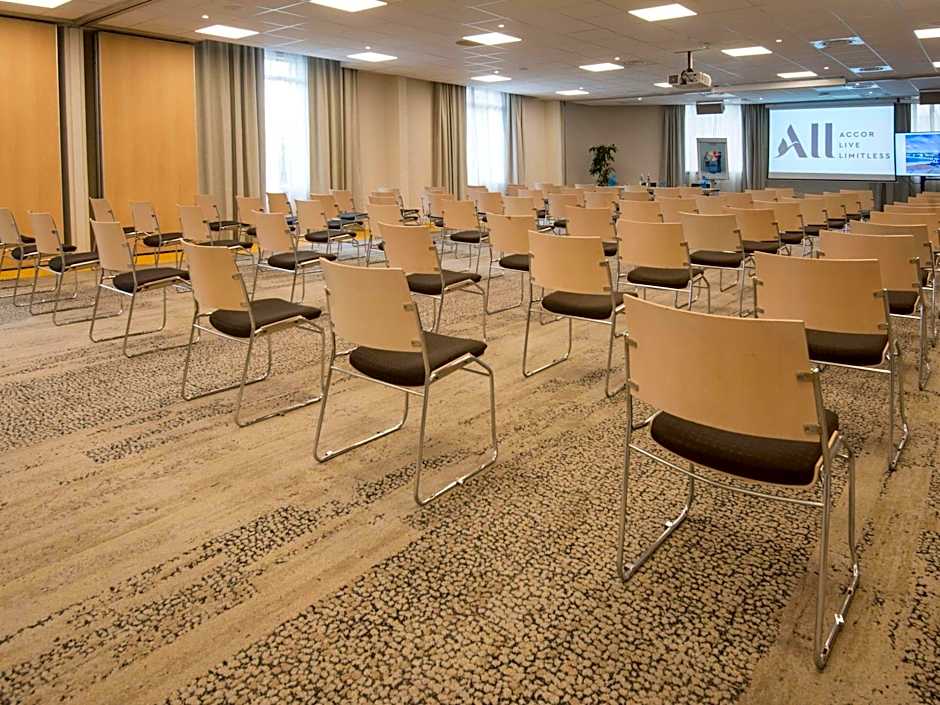 Novotel Nice Arenas Airport Hotel