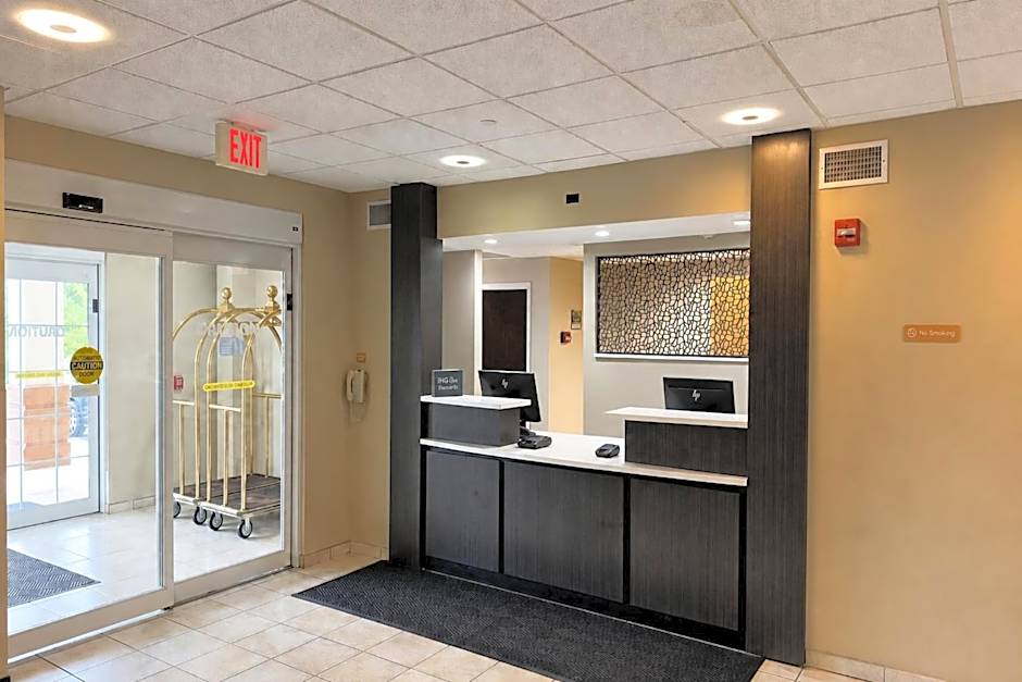 Candlewood Suites Pearl By IHG
