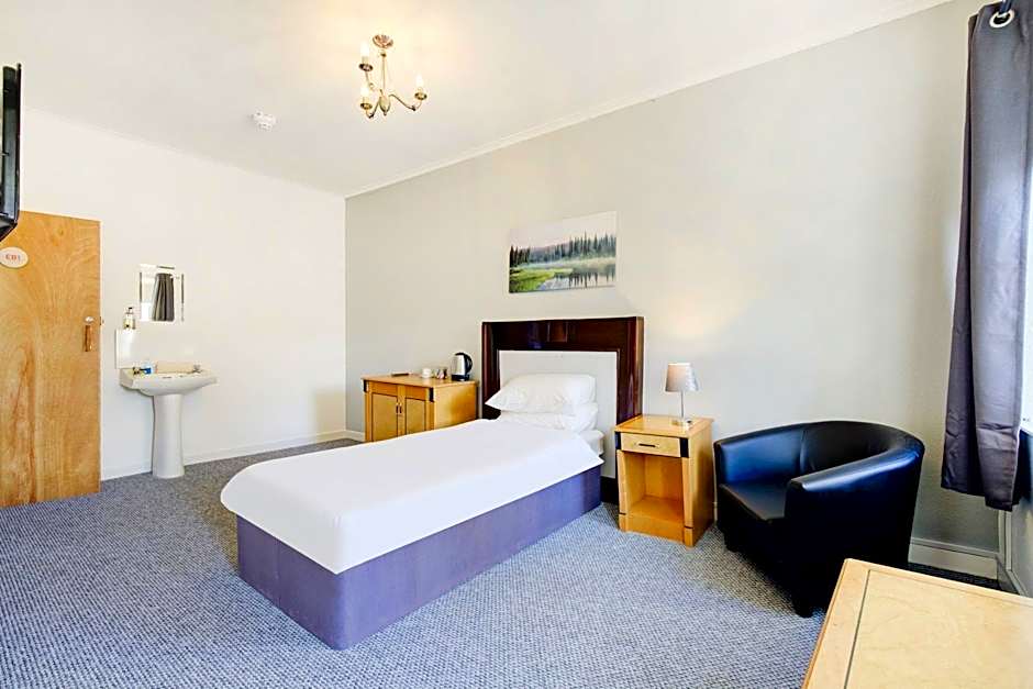 OYO Eastbank Hotel, Speyside Scotland