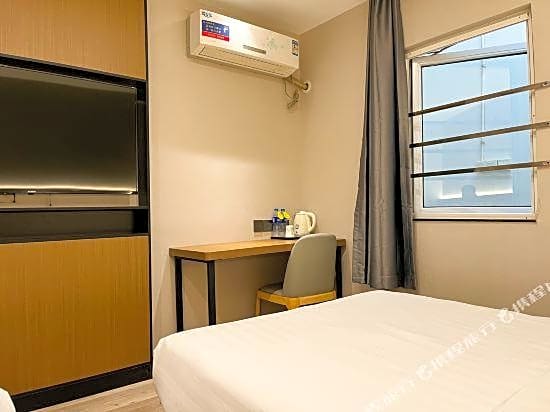 7 Days Inn Zhenjiang Jinshan Park Branch