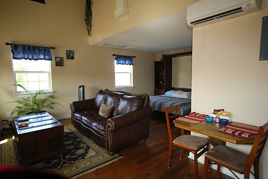 Woodrow House Bed & Breakfast