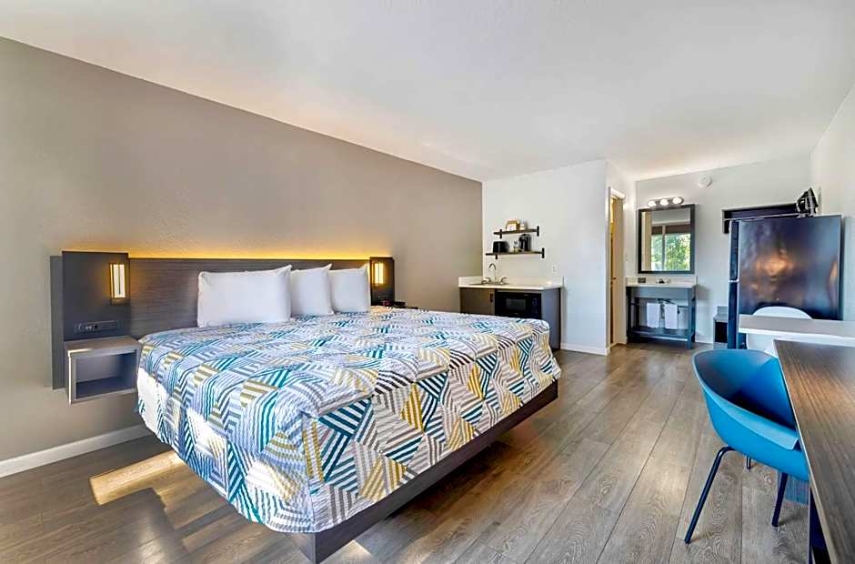 Studio 6 Effingham, IL