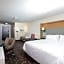 Holiday Inn & Suites - Detroit - Troy, an IHG Hotel