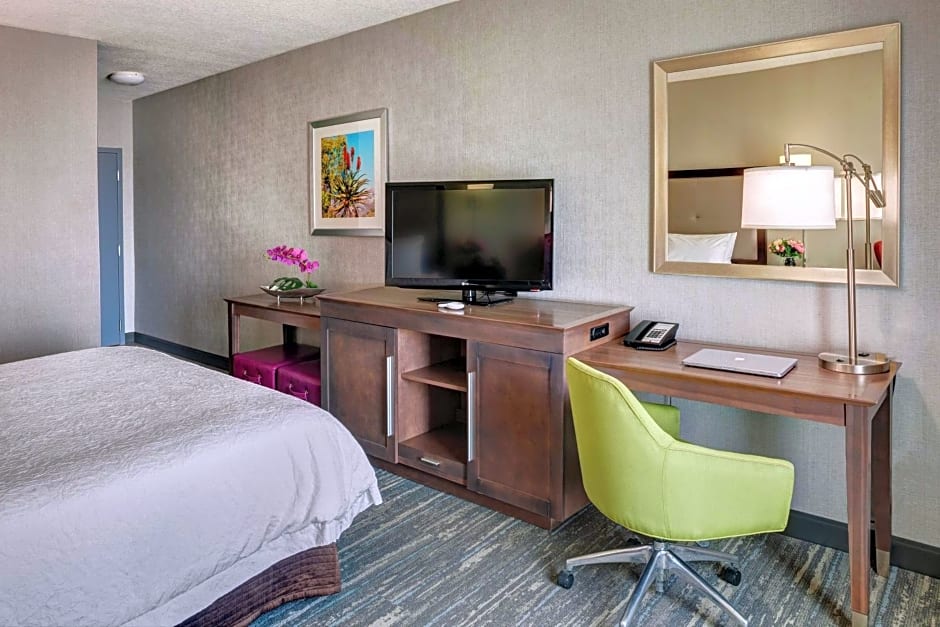 Hampton Inn By Hilton & Suites Palm Desert, Ca