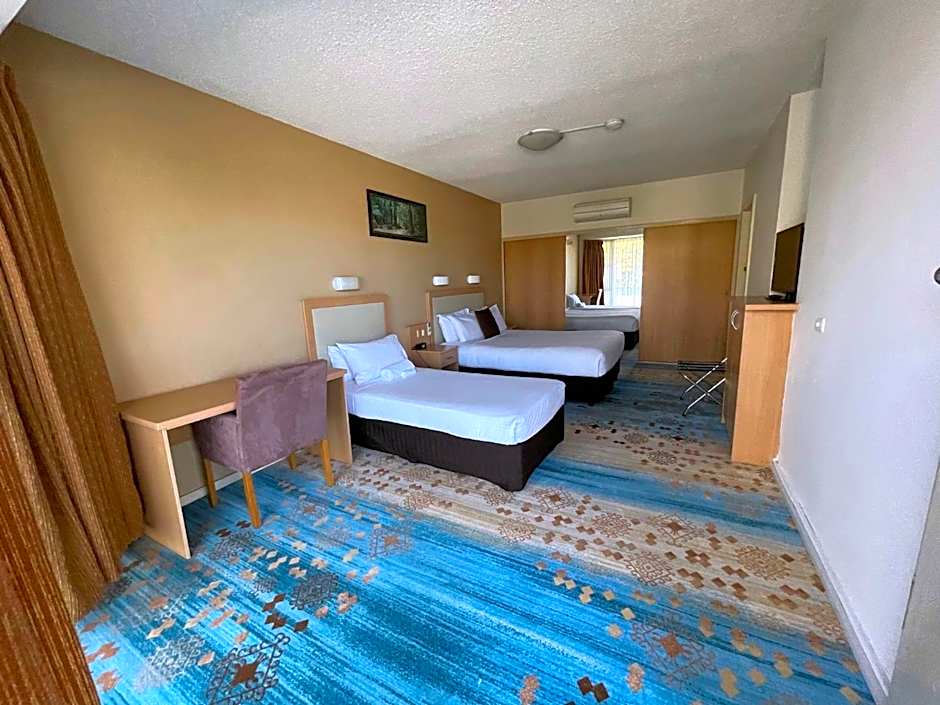 Haven Marina Glenelg