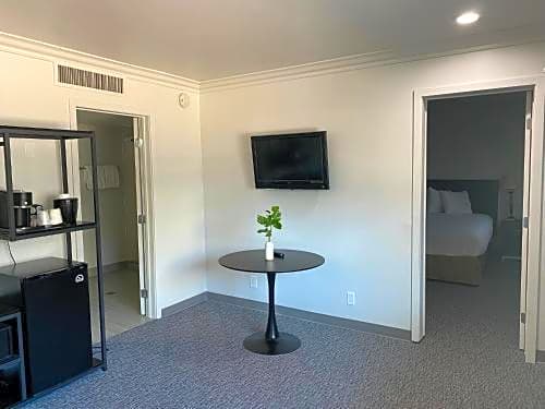 The Live Hotel