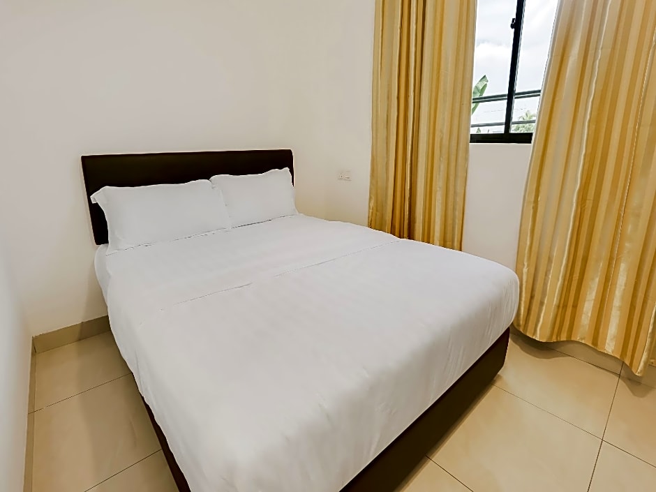 Super OYO 89495 Rich Hotel