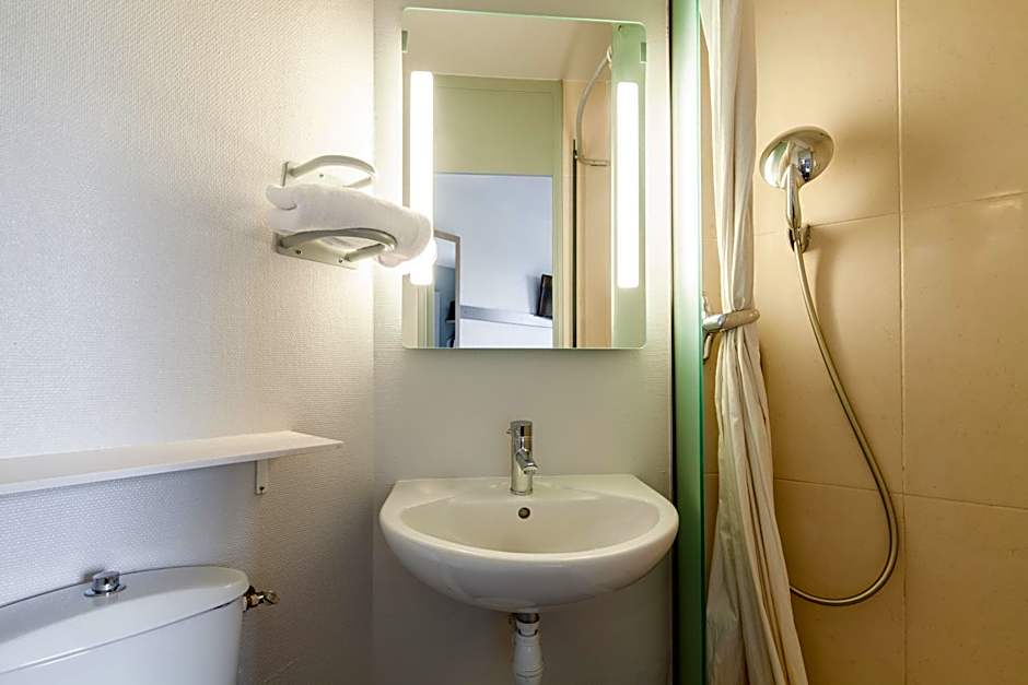 B&B HOTEL Evry Lisses 1