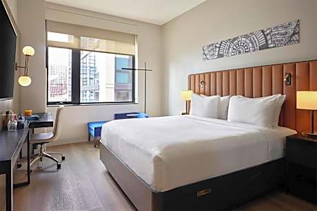 Deluxe King Room