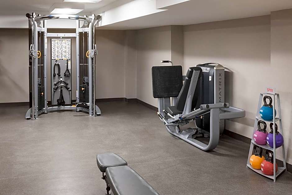 Residence Inn by Marriott Kansas City Country Club Plaza