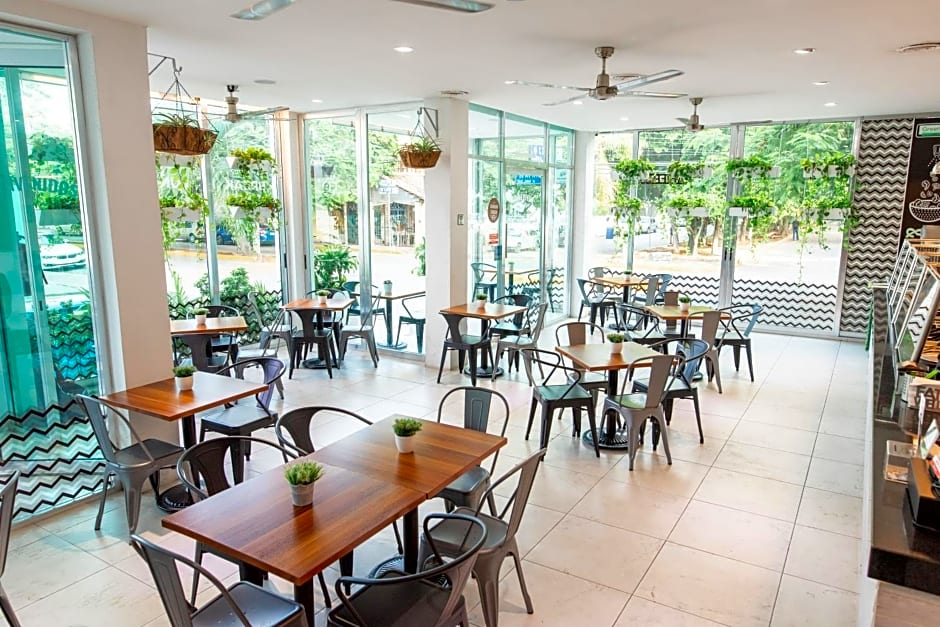 Soho Playa Hotel