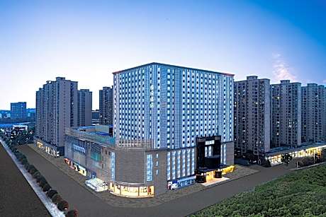 Atour Hotel Changsha Headquarters Base University of Technology